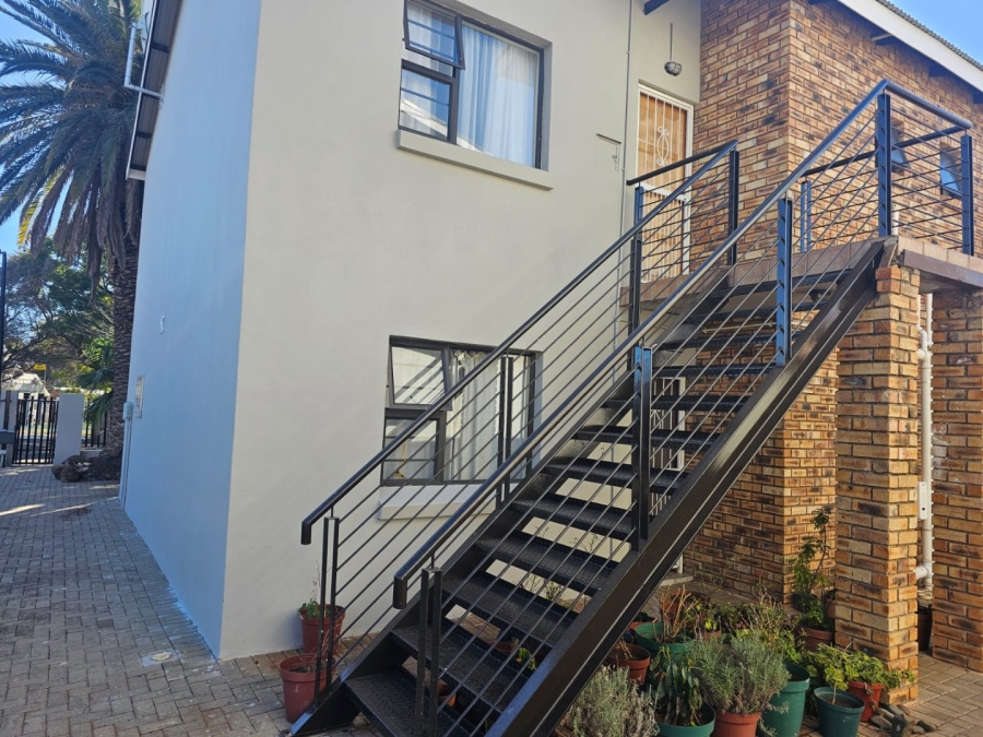 2 Bedroom Property for Sale in Rhodesdene Northern Cape